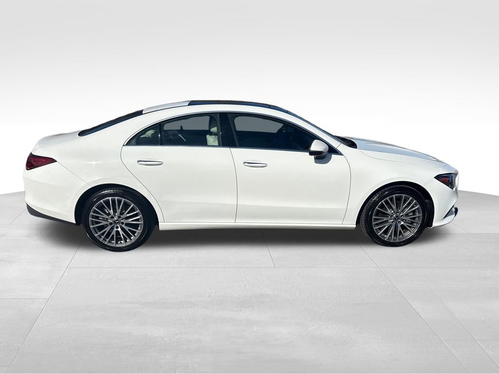 Used 2022 Mercedes-Benz CLA 250 4MATIC image 7