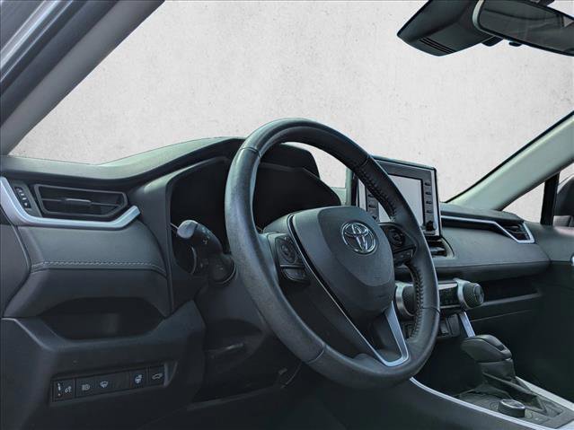 Used 2022 Toyota RAV4 XLE AWD/4WD image 9