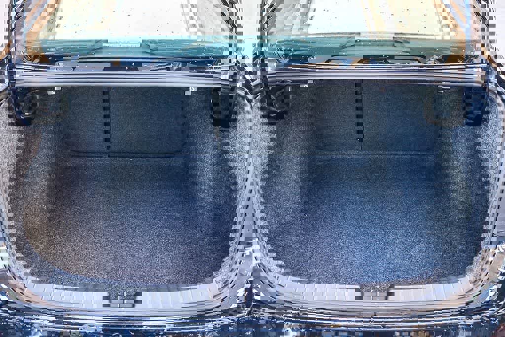 Used 2024 Volkswagen Jetta SE image 27