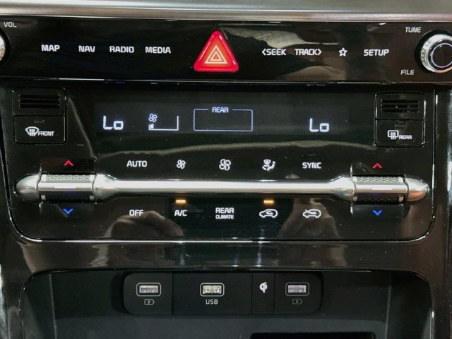 Certified 2024 Kia Carnival SX Prestige FWD image 20