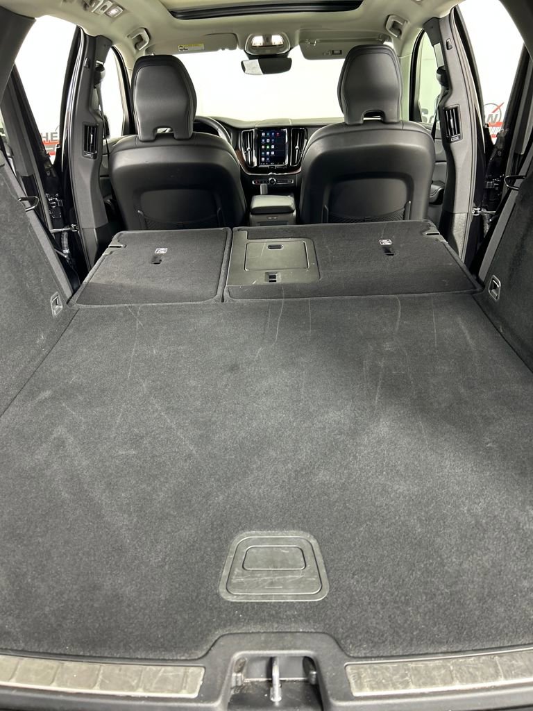 Used 2024 Volvo XC60 B5 Plus AWD/4WD image 19