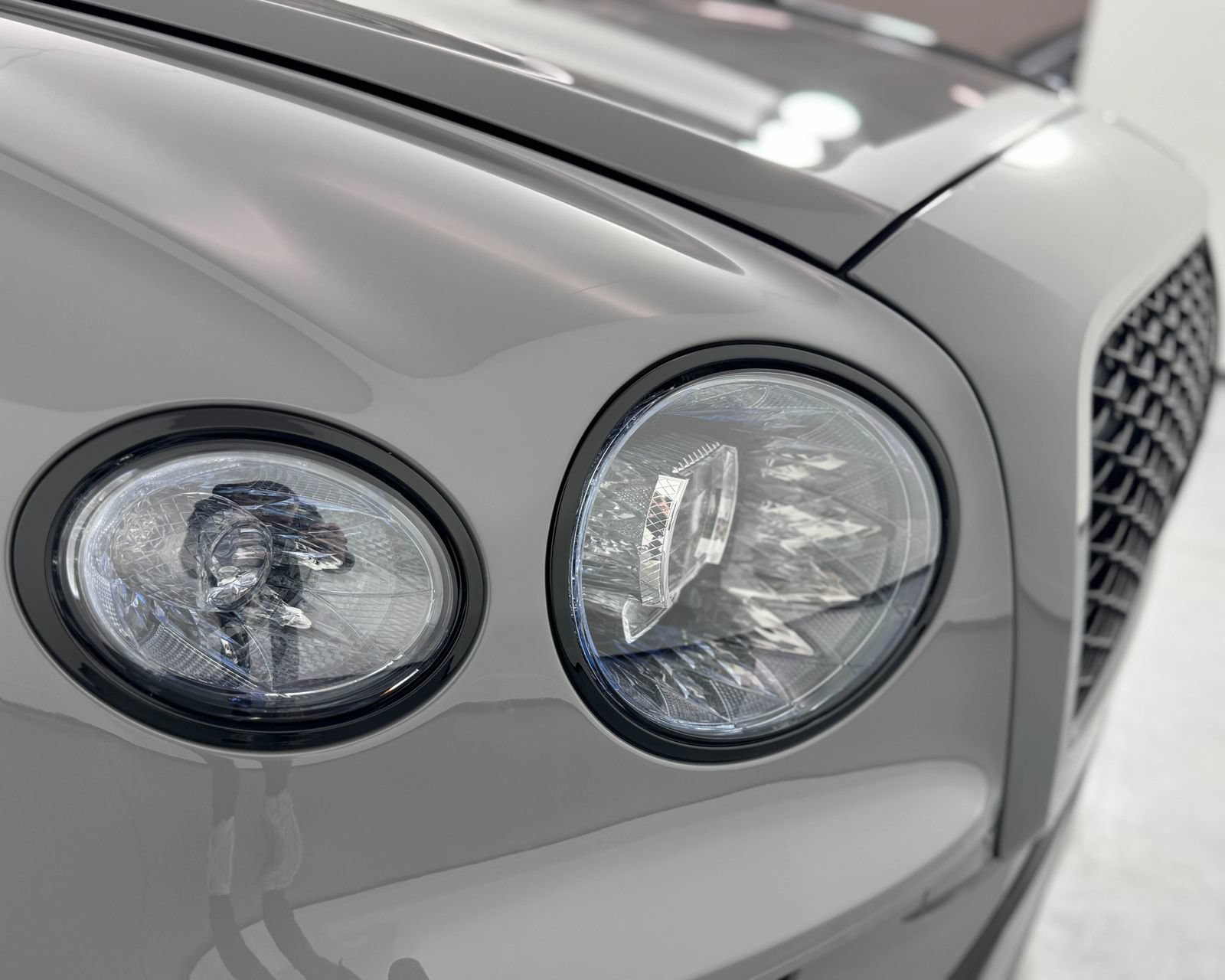 New 2025 Bentley Flying Spur Plug-In Hybrid AWD/4WD image 61