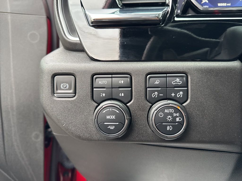 Used 2024 Chevrolet Silverado 1500 High Country image 12