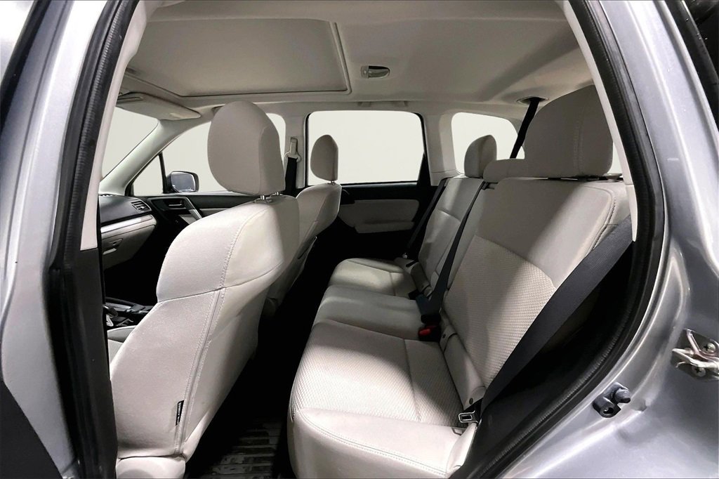 Used 2014 Subaru Forester 2.5i Premium w/ All-Weather Package image 21