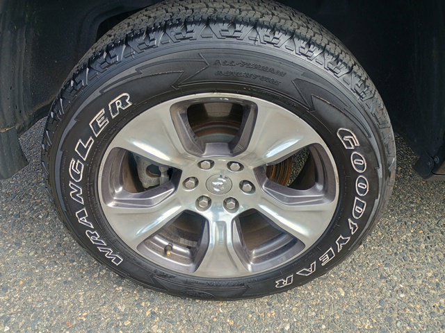 Used 2023 RAM 1500 Laramie AWD/4WD image 11