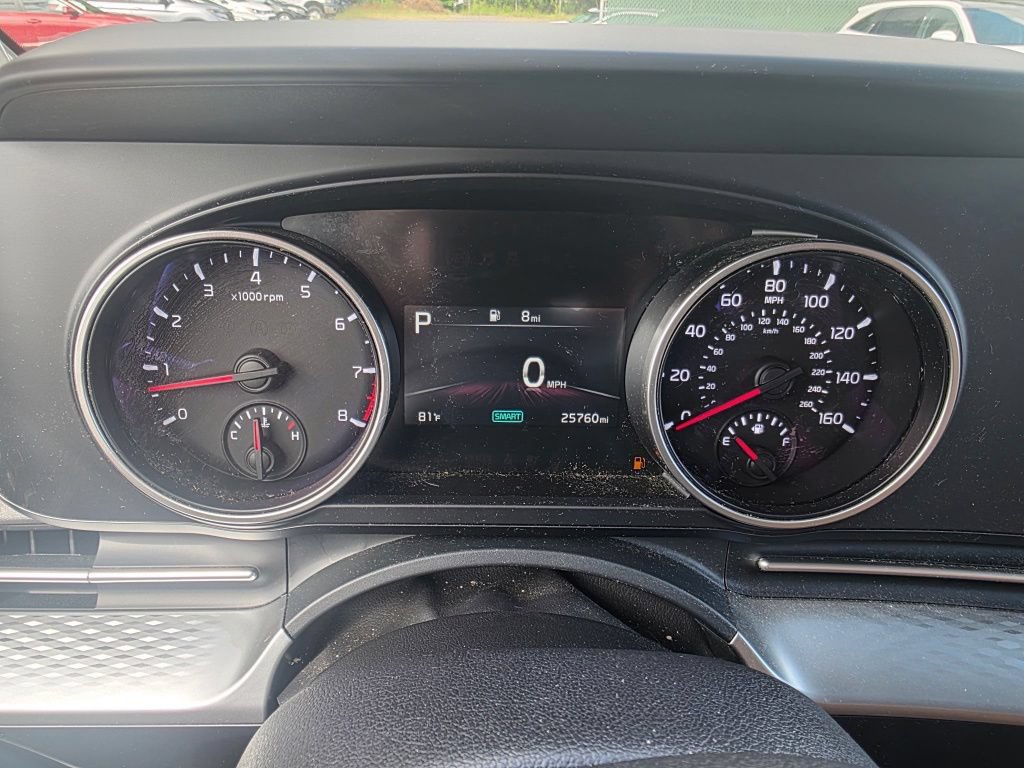 Used 2024 Kia Carnival LX FWD image 9
