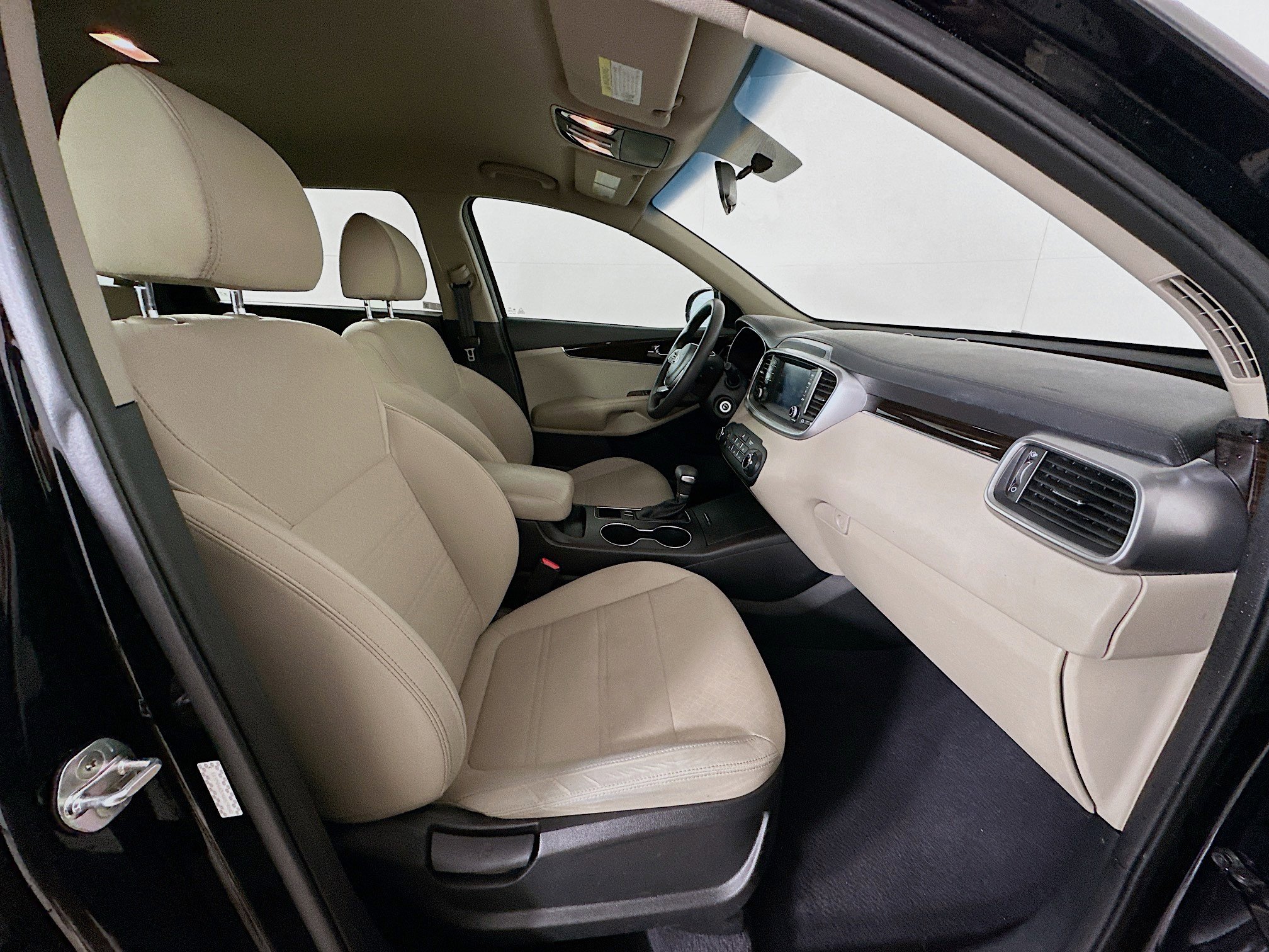 Used 2019 Kia Sorento LX image 30