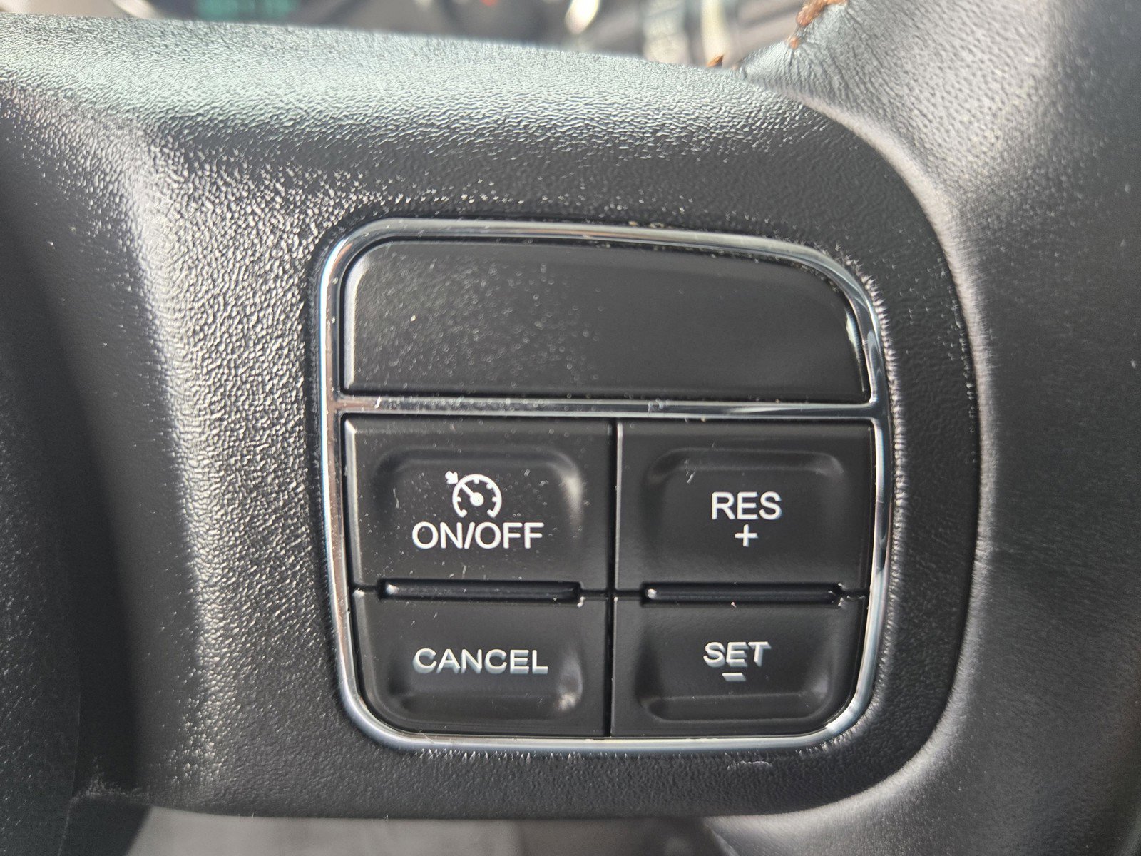 Used 2017 Jeep Wrangler Unlimited Sahara w/ Connectivity Group image 17