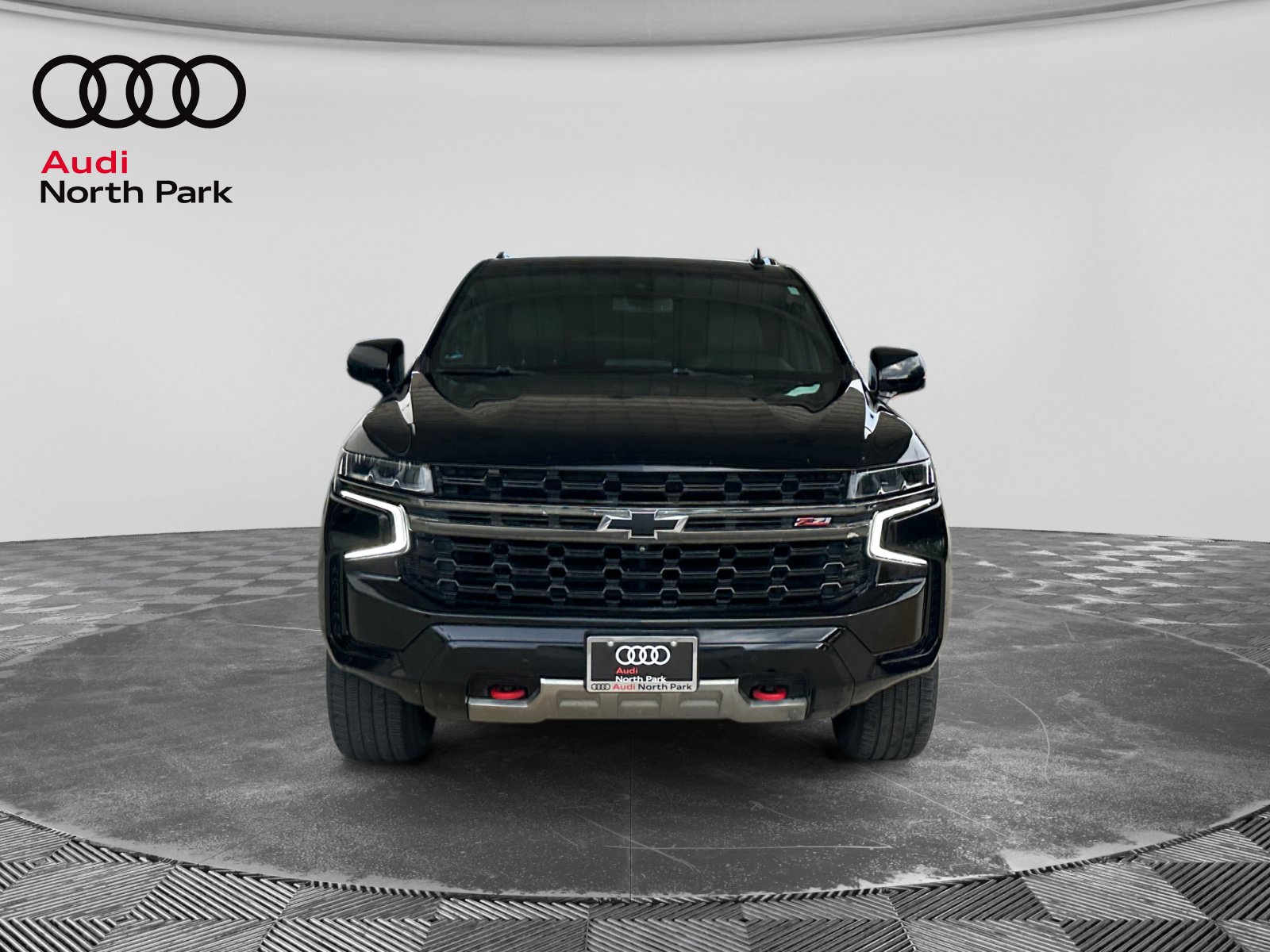 Used 2021 Chevrolet Tahoe Z71 w/ Z71 Off-Road Package AWD/4WD image 8
