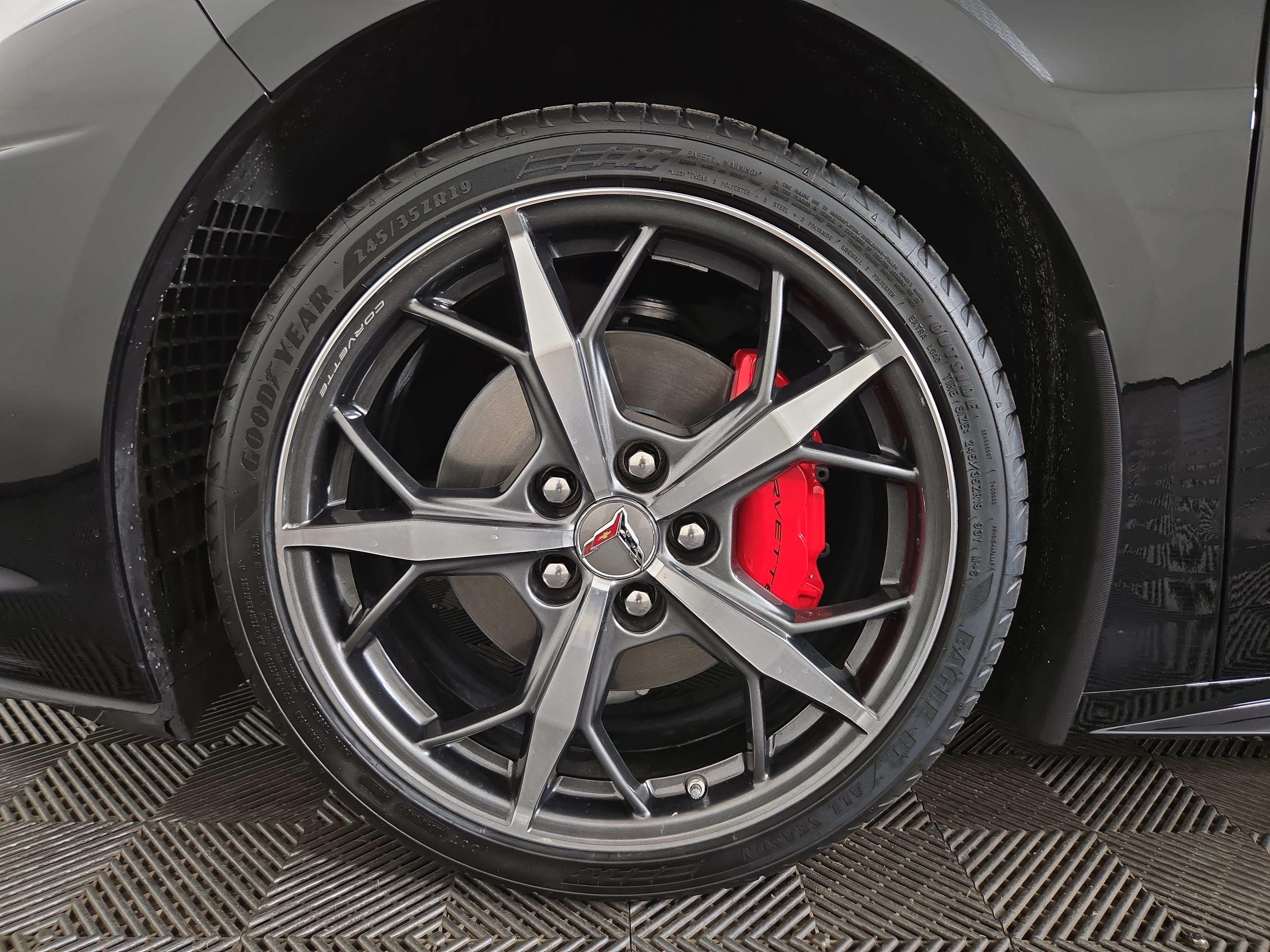 Used 2022 Chevrolet Corvette Stingray Premium Conv w/ Battery Protection Package RWD image 32