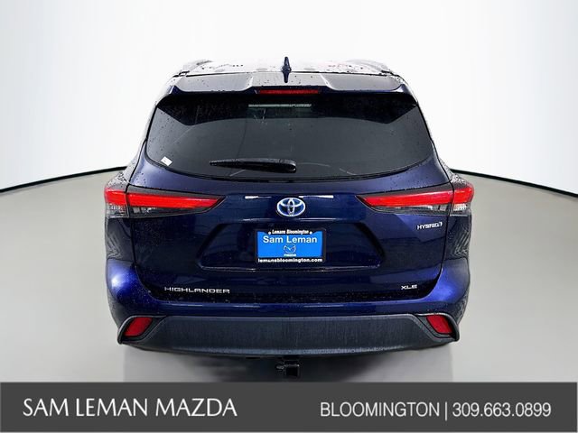 Used 2021 Toyota Highlander XLE AWD/4WD image 6