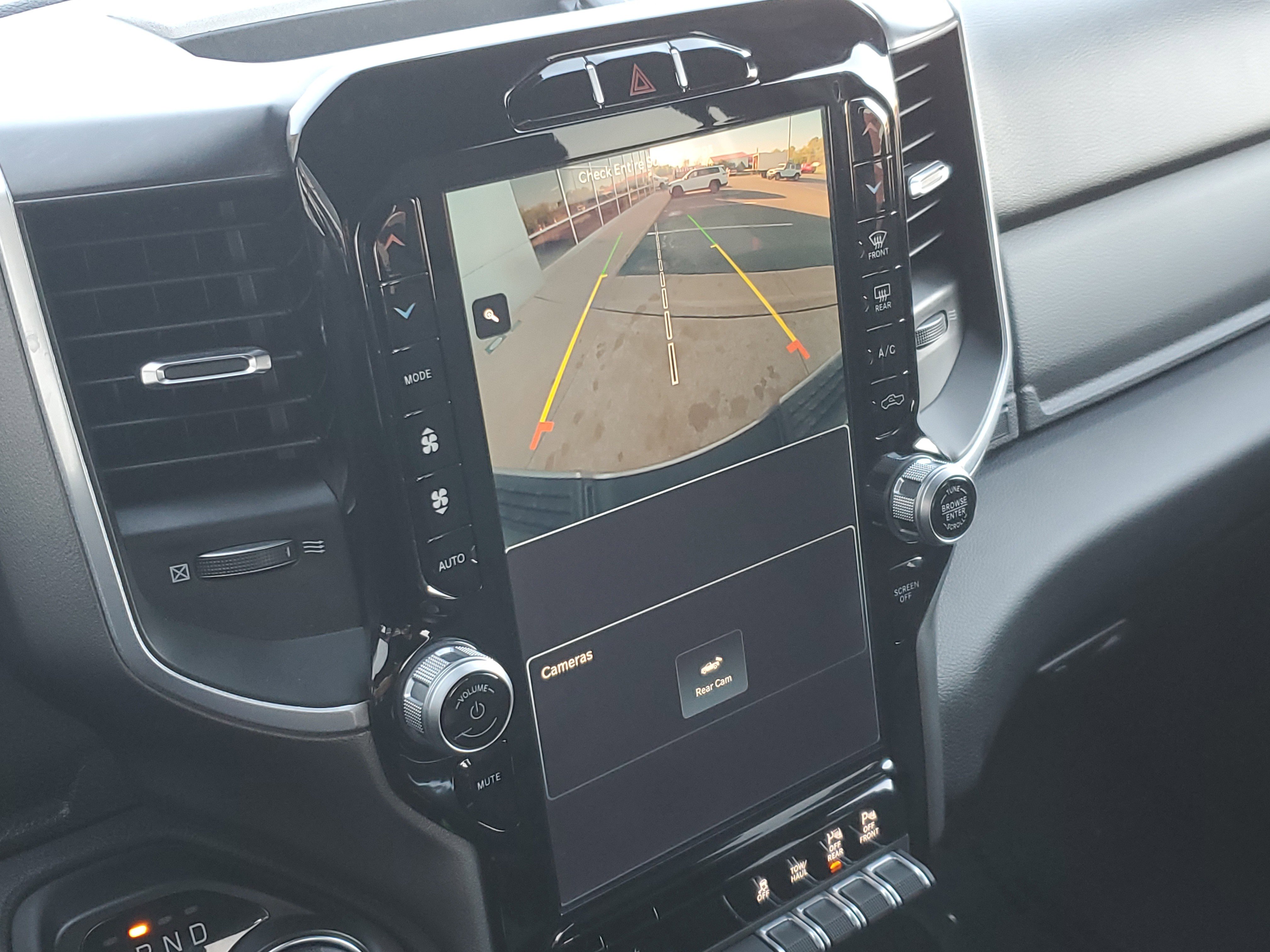 Used 2024 RAM 2500 Big Horn w/ Sport Appearance Package image 16