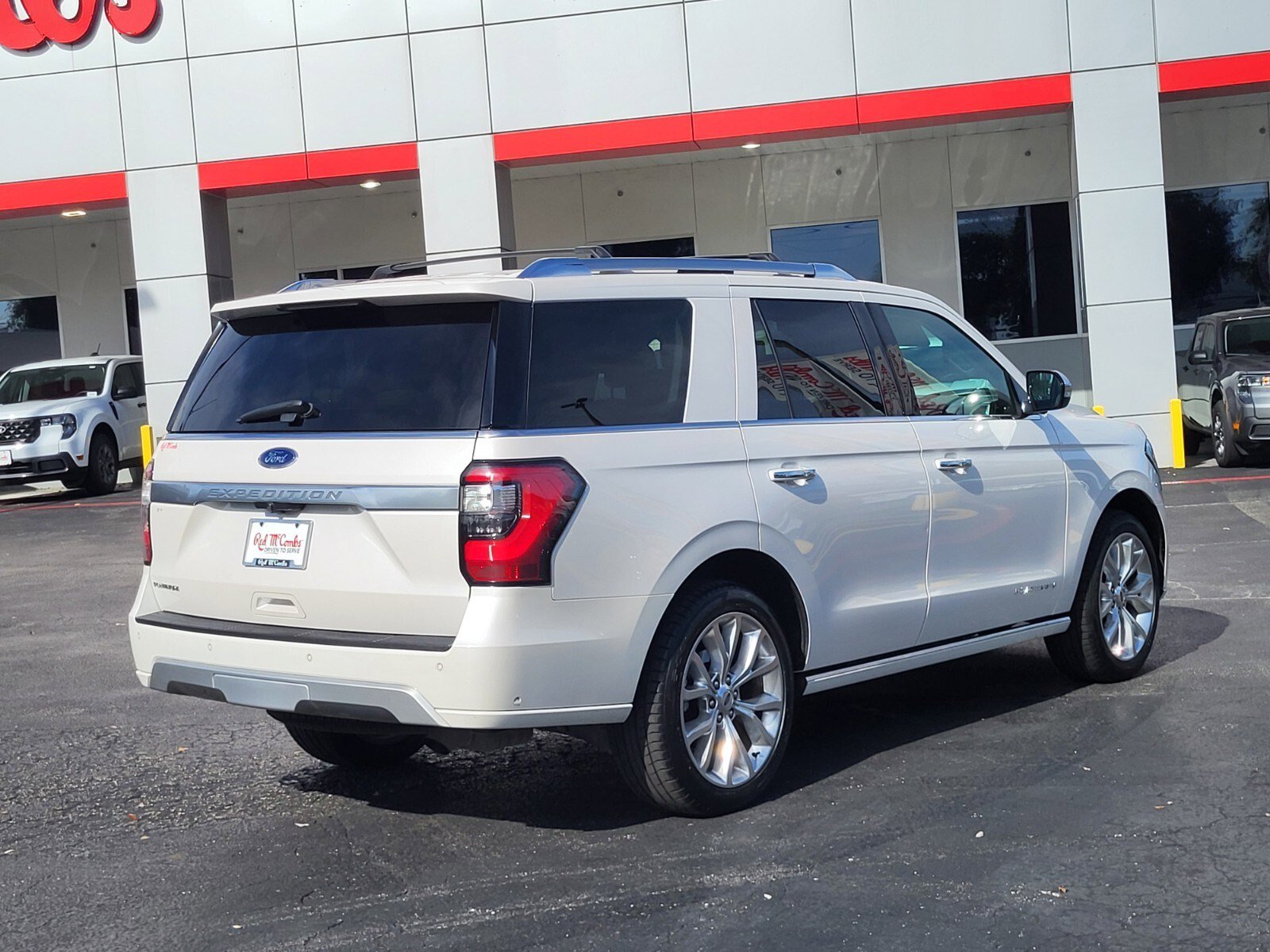 Certified 2019 Ford Expedition Platinum RWD image 4