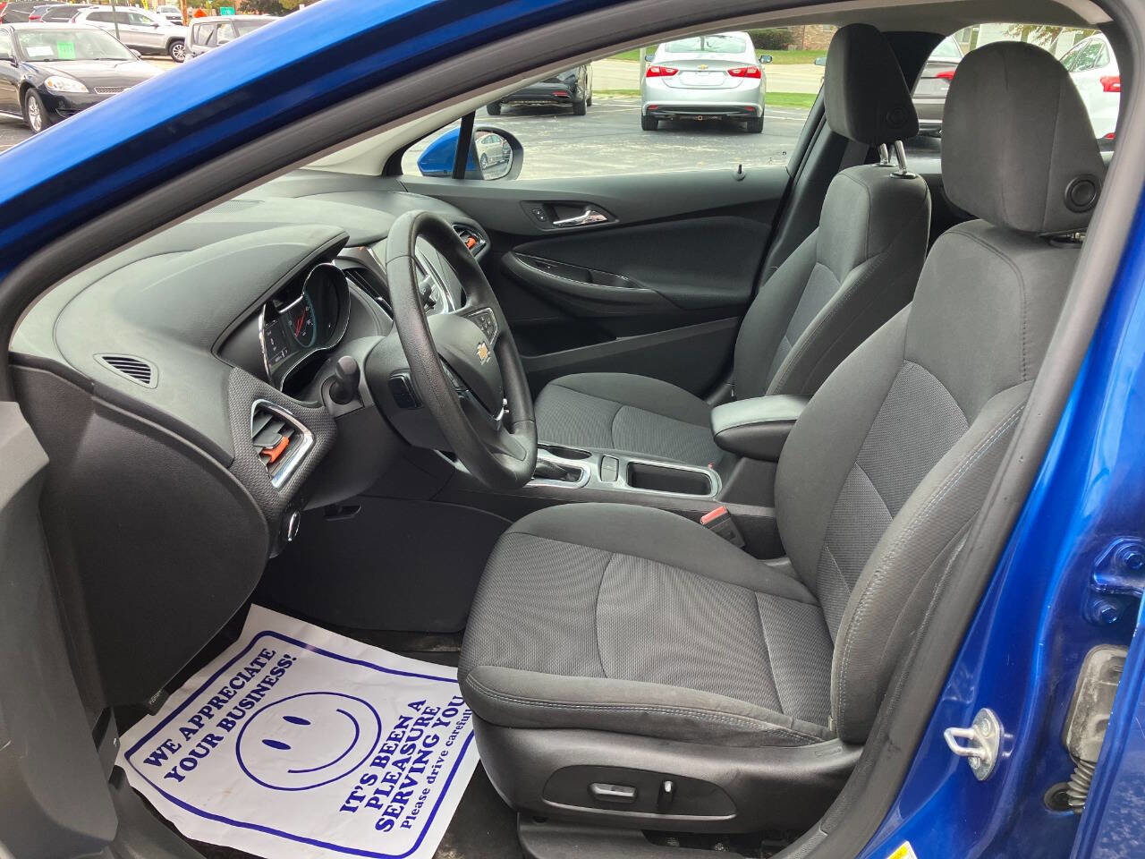 Used 2017 Chevrolet Cruze LT w/ Convenience Package image 10