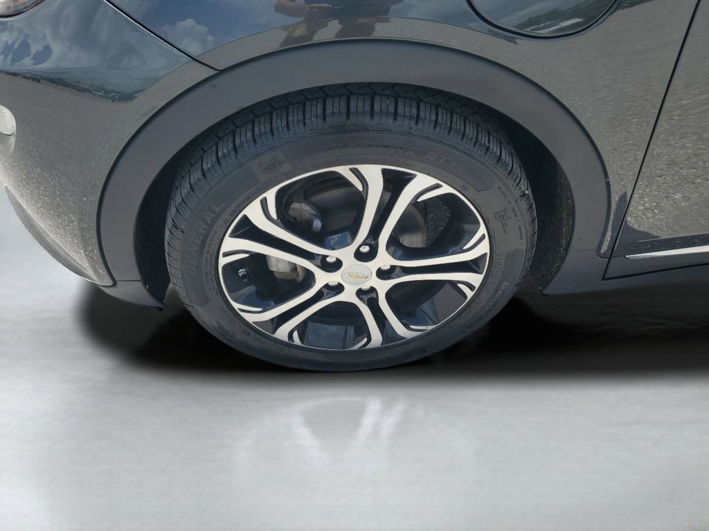 Used 2020 Chevrolet Bolt Premier w/ Infotainment Package image 25