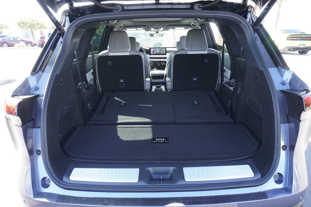 Used 2026 INFINITI QX60 Autograph w/ Dark Cargo Package AWD/4WD image 8