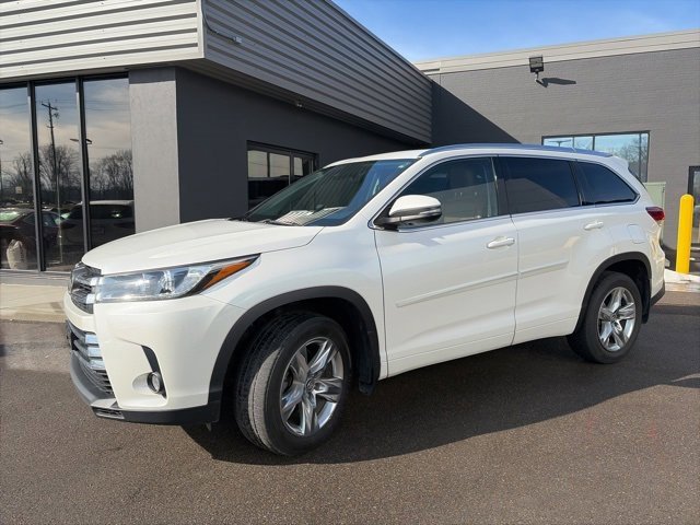 Used 2017 Toyota Highlander Limited w/ Protection Package #3 image 6