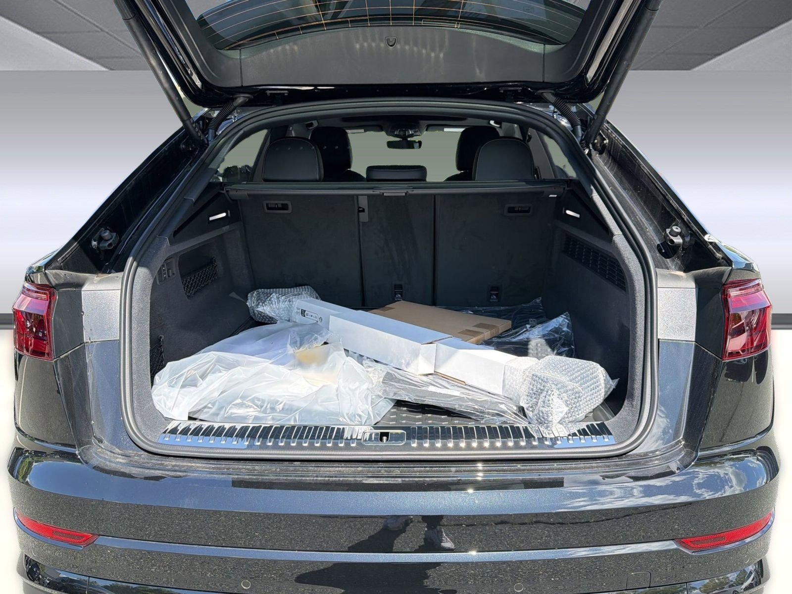 New 2026 Audi Q8 Premium Plus AWD/4WD image 31