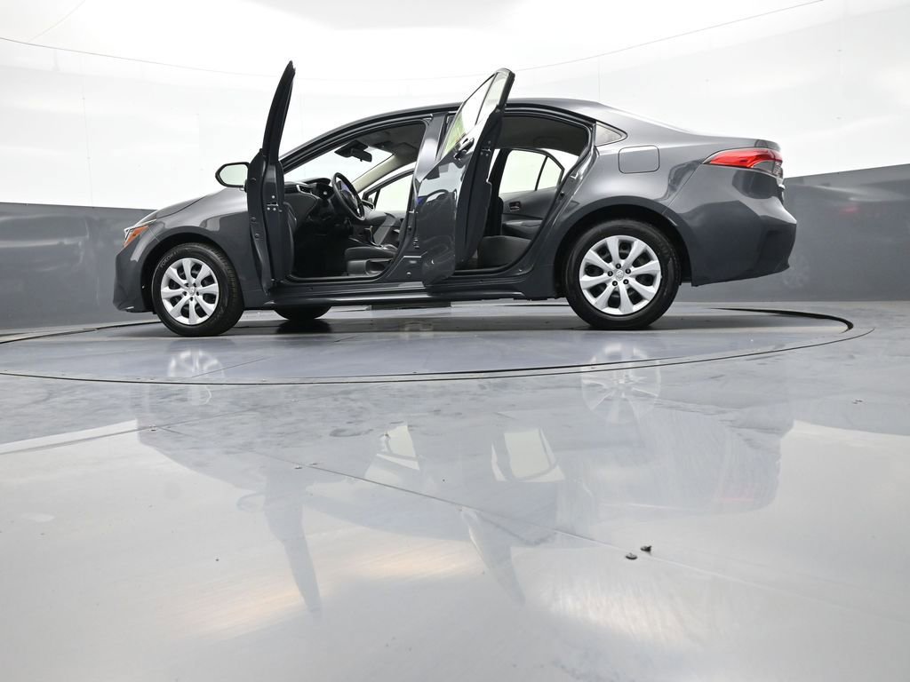 Used 2023 Toyota Corolla LE FWD image 47