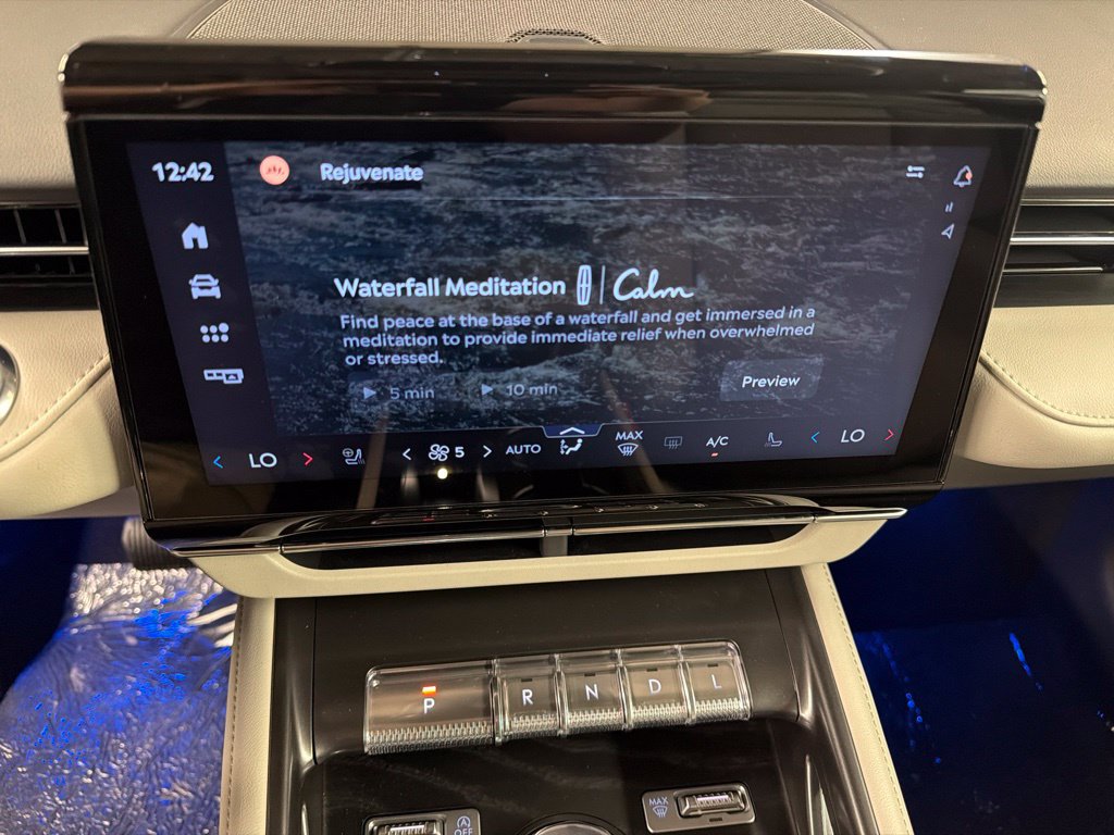 New 2026 Lincoln Nautilus Reserve AWD/4WD image 13