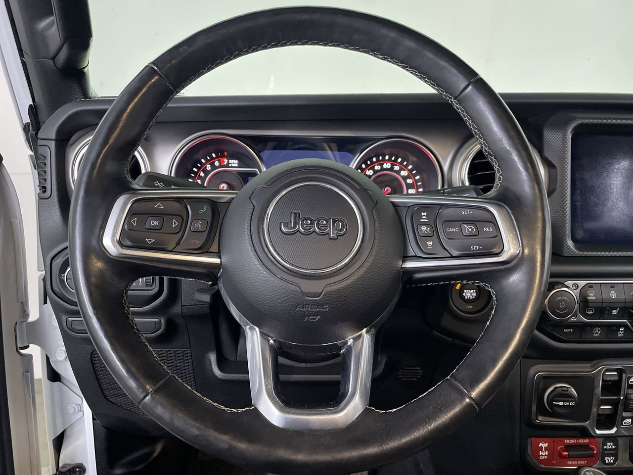 Used 2020 Jeep Gladiator Rubicon AWD/4WD image 13