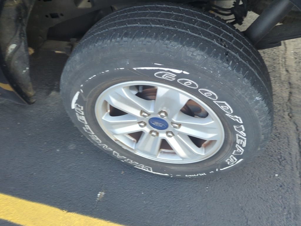 Used 2016 Ford F150 XL w/ Equipment Group 101A Mid image 6