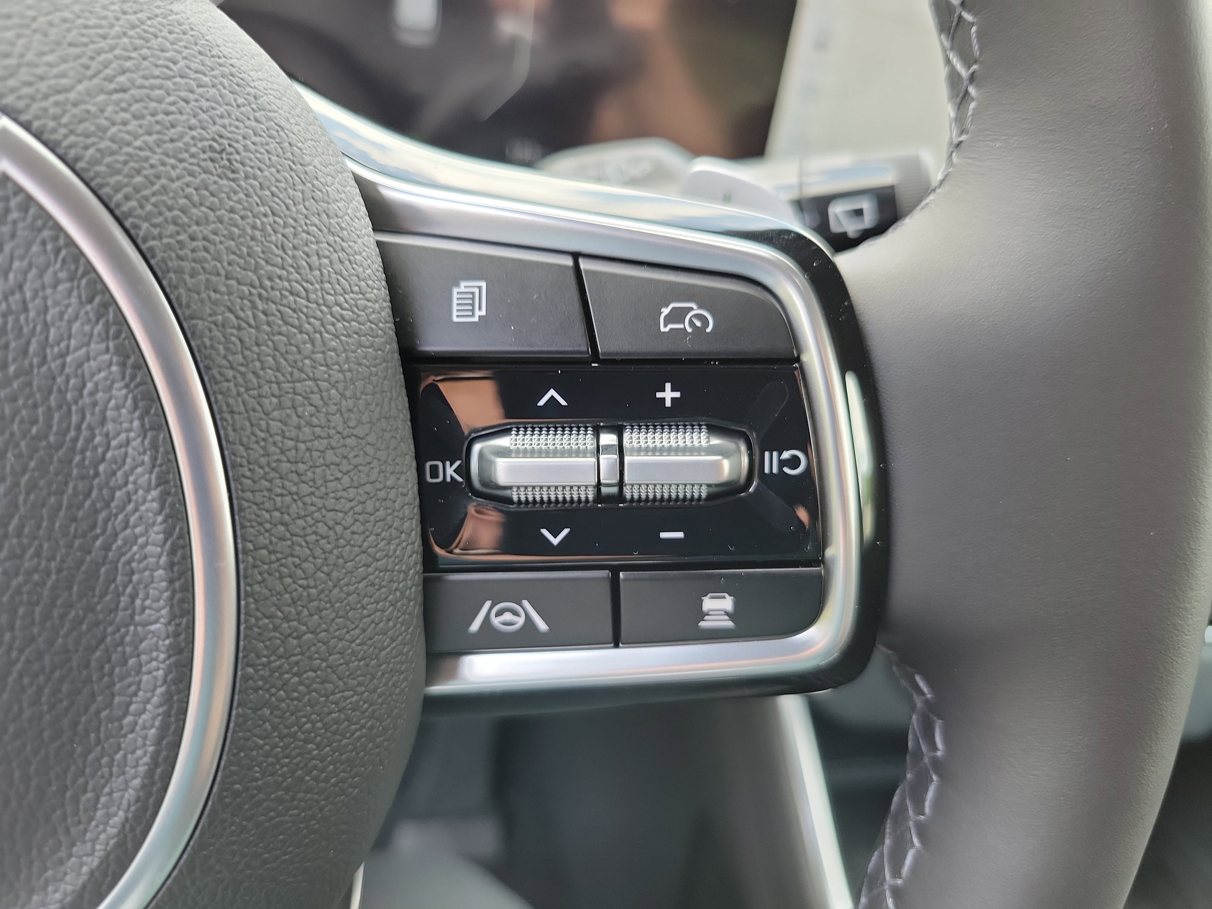 New 2026 Kia Carnival SX Prestige image 16