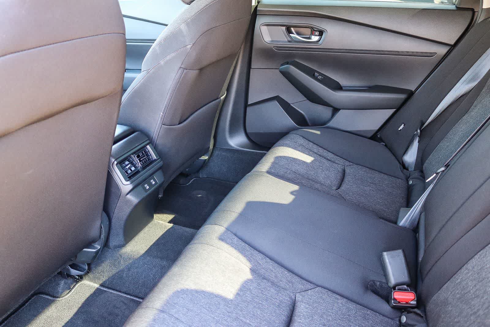 Used 2025 Honda Accord SE image 18
