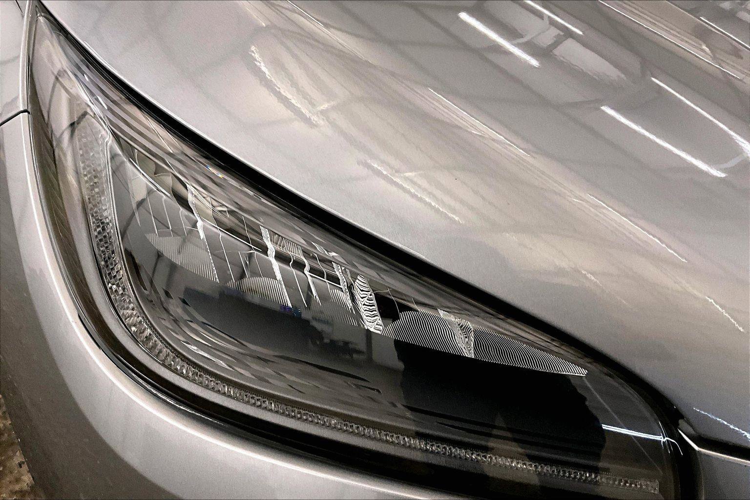 Used 2021 Lincoln Corsair AWD w/ Equipment Group 101A image 27