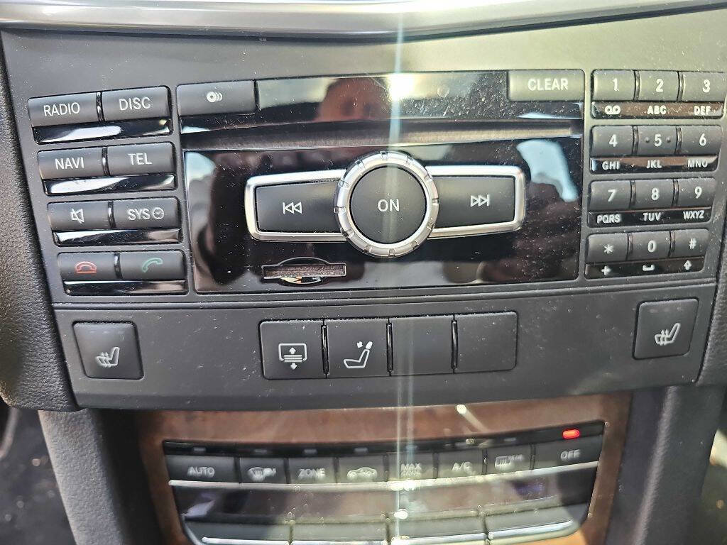 Used 2013 Mercedes-Benz E 350 4MATIC Sedan image 19