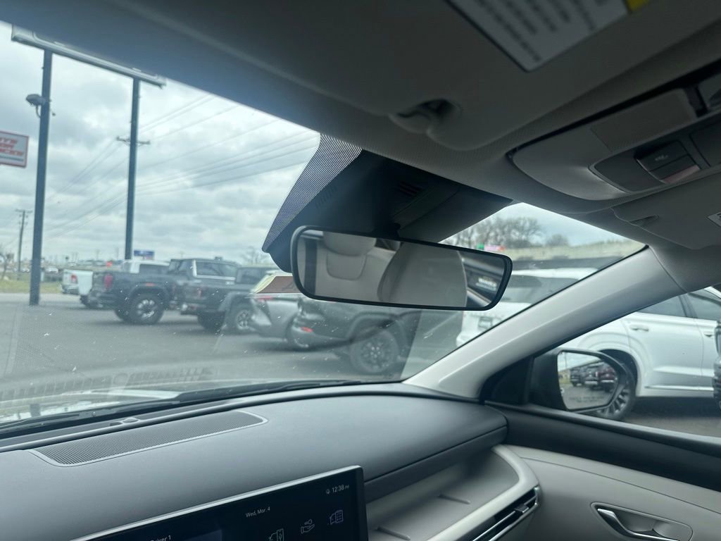 Certified 2025 Hyundai Tucson SE image 20