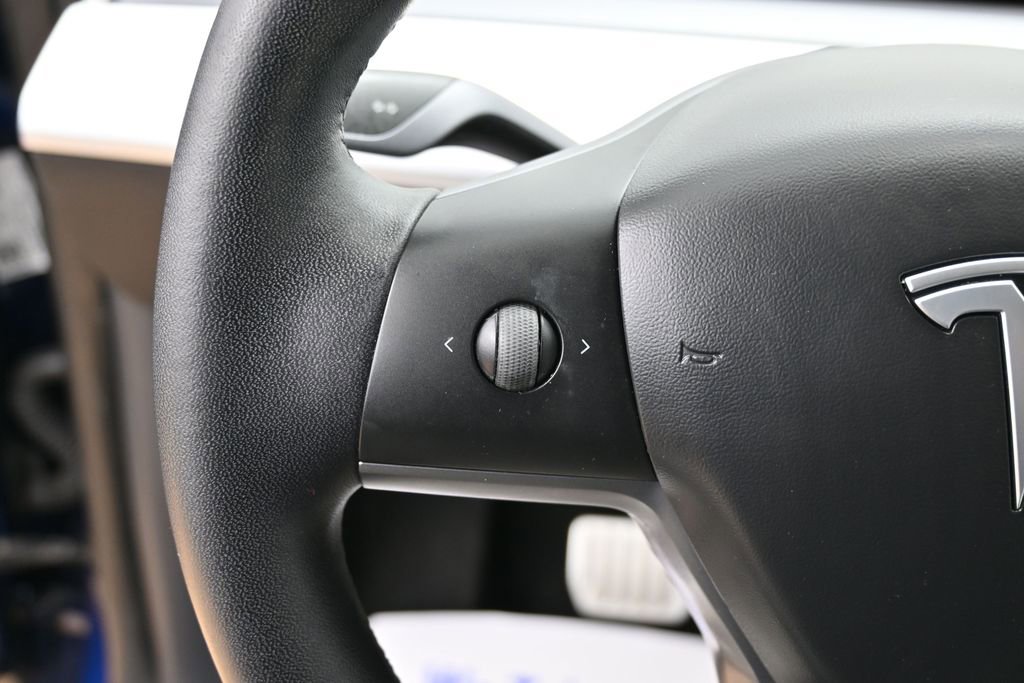 Used 2020 Tesla Model Y Performance image 19