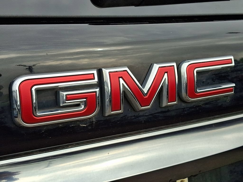Certified 2023 GMC Terrain AT4 AWD/4WD image 9