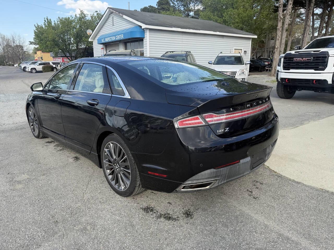 Used 2014 Lincoln MKZ image 4