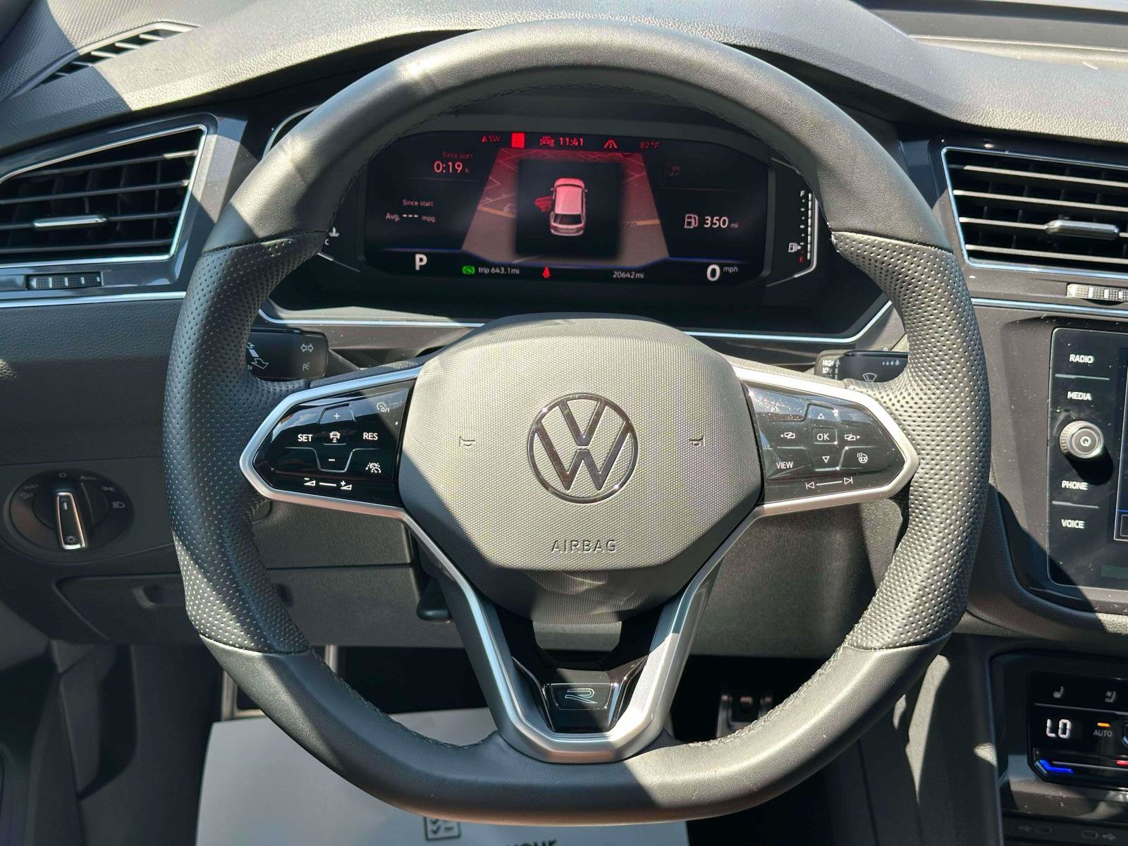 Certified 2023 Volkswagen Tiguan SEL R-Line AWD/4WD image 12