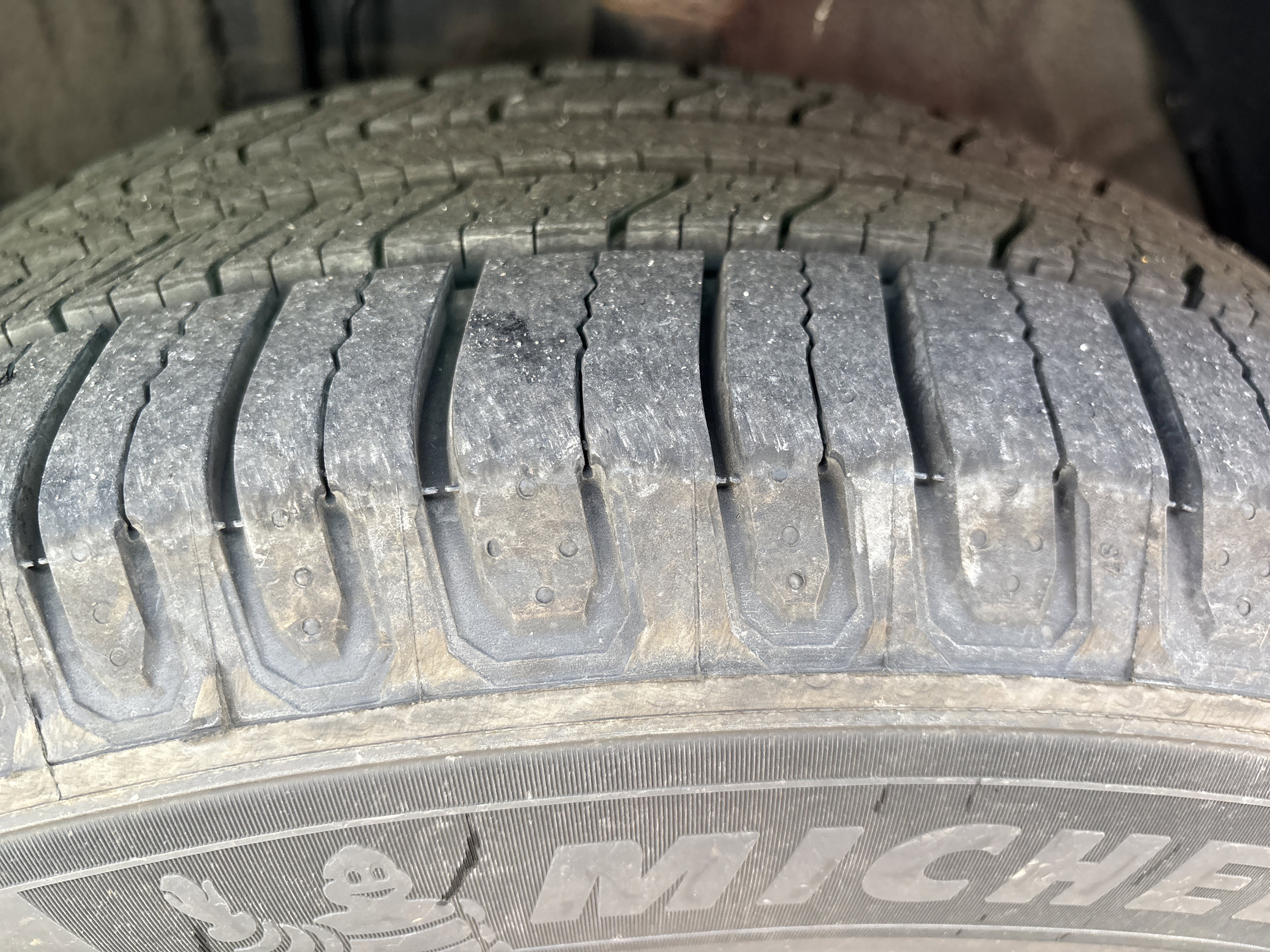 Used 2018 Toyota Highlander XLE AWD/4WD image 11