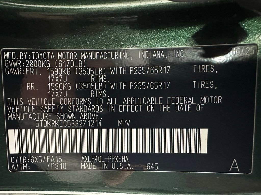 Used 2025 Toyota Sienna LE image 11