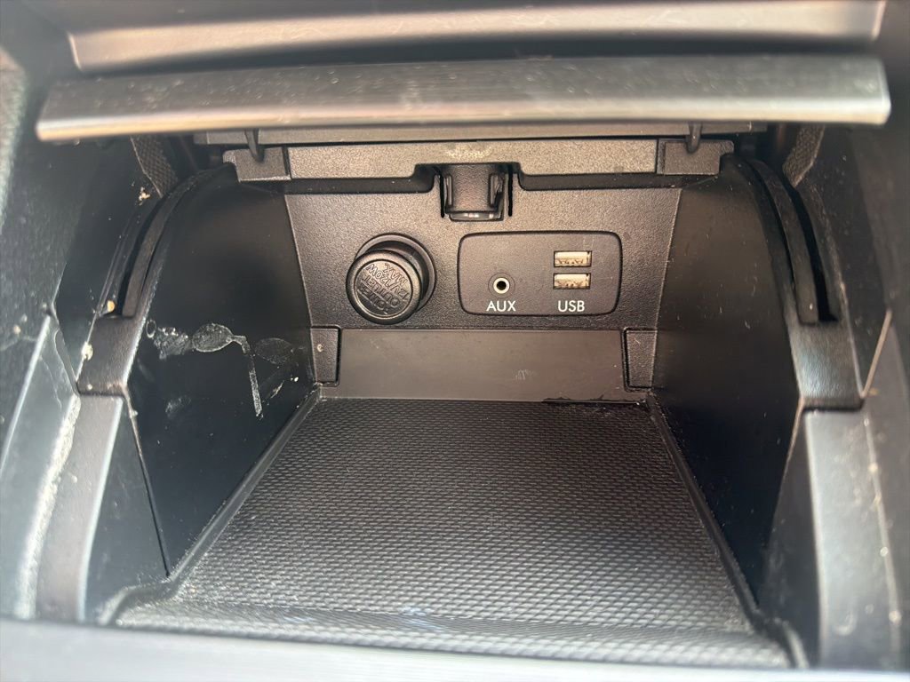 Used 2017 Subaru Legacy 2.5i Premium AWD/4WD image 31