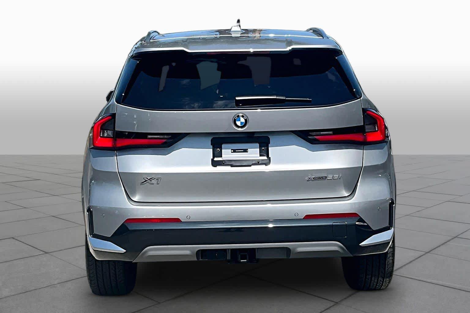 Used 2025 BMW X1 xDrive28i w/ Technology Package AWD/4WD image 5