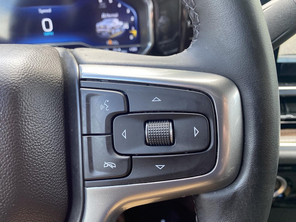 Used 2023 Chevrolet Silverado 1500 LT AWD/4WD image 28