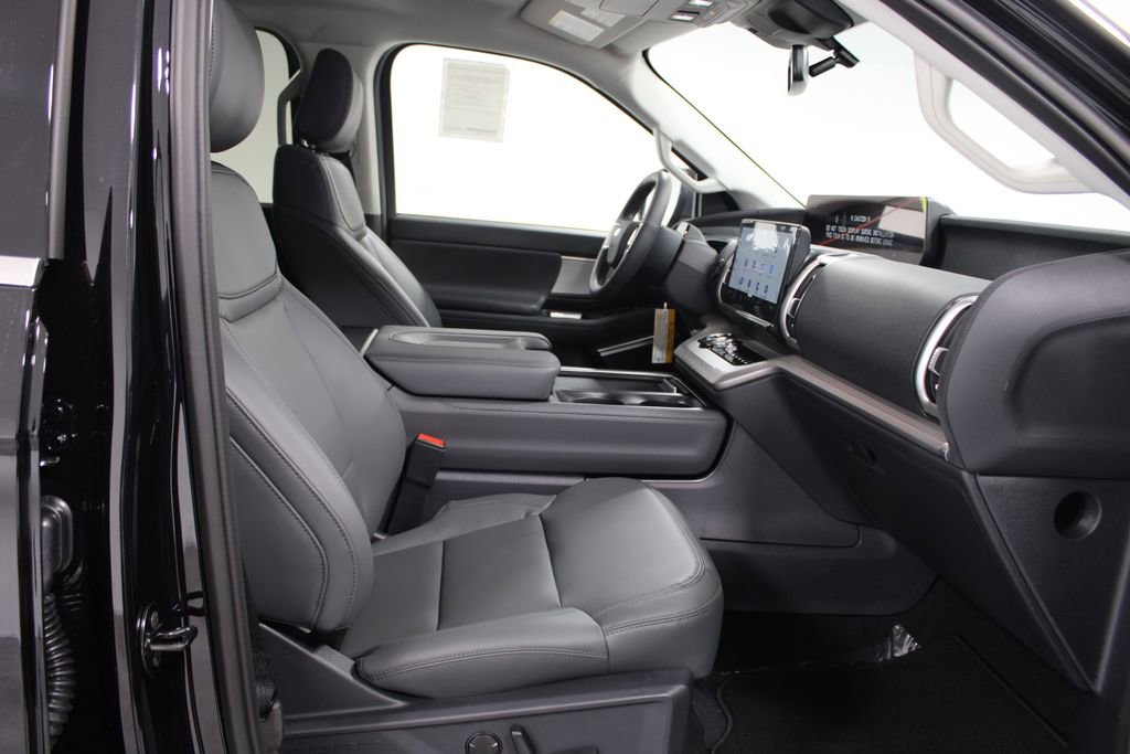 New 2026 Ford Expedition Active image 29