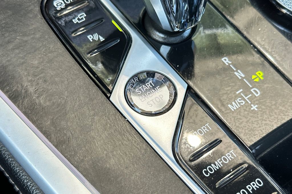 Used 2022 BMW X7 xDrive40i w/ M Sport Package image 26