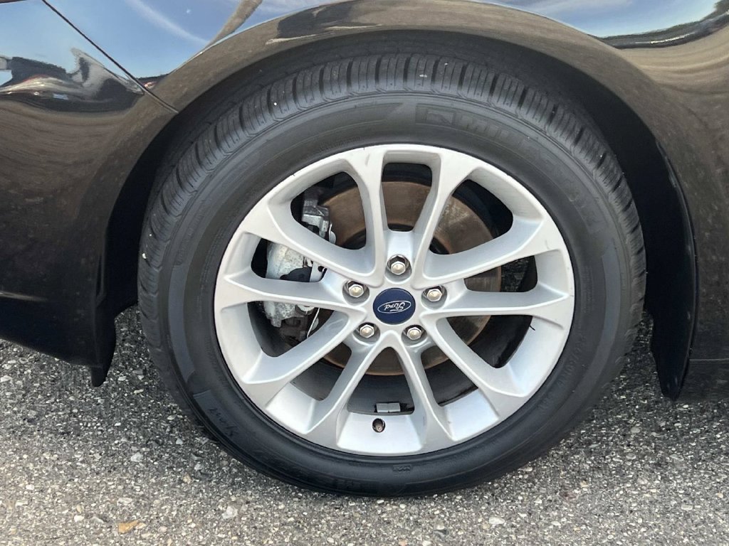 Used 2020 Ford Fusion SE FWD image 8