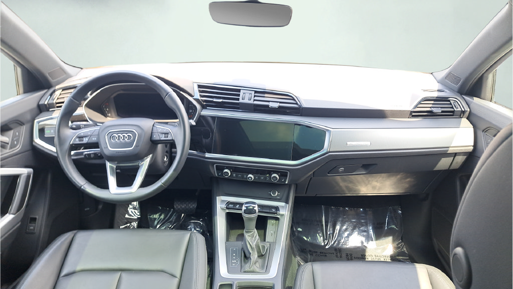 Used 2025 Audi Q3 2.0T Premium AWD/4WD image 17