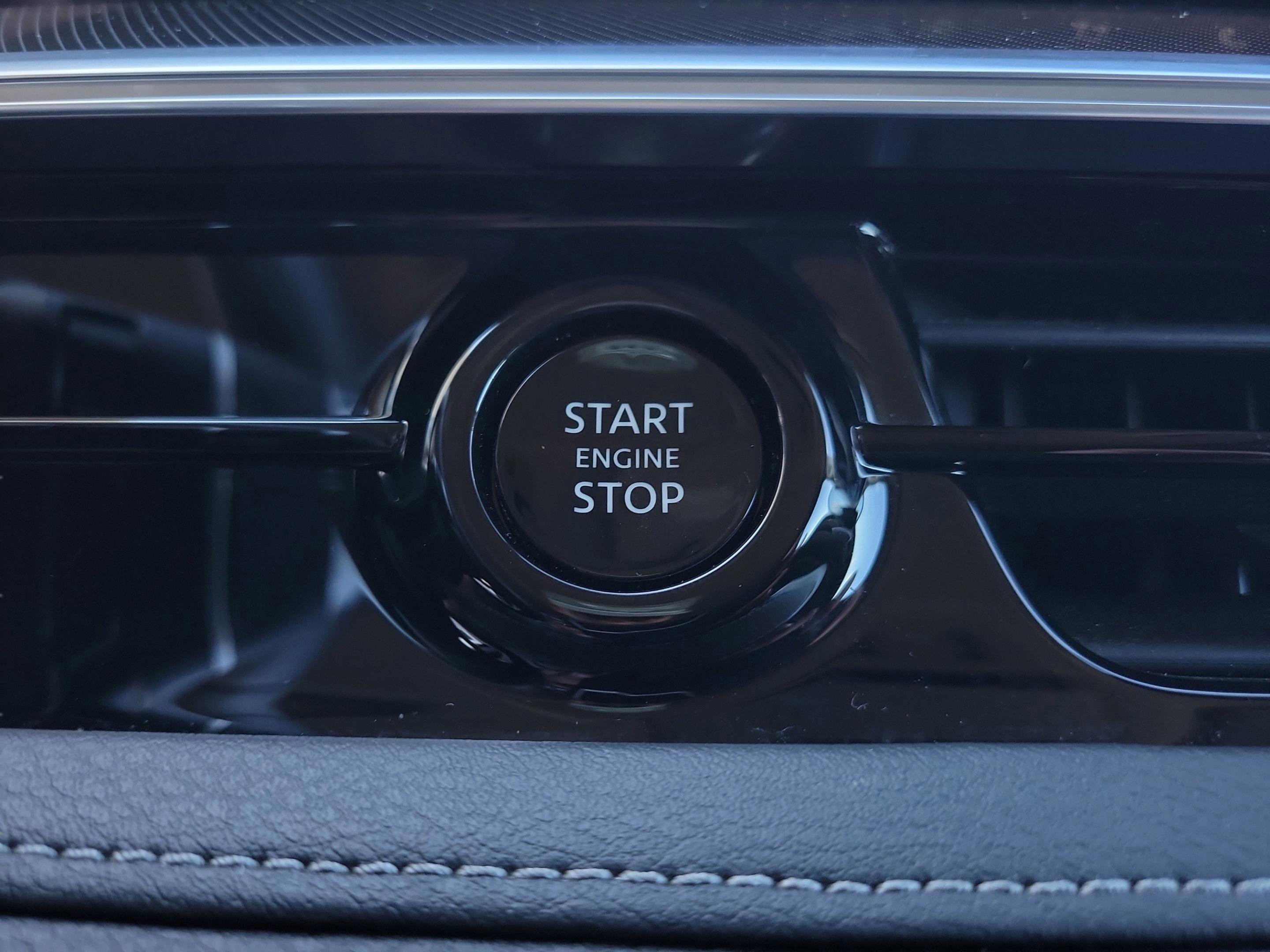 Certified 2025 INFINITI QX80 Luxe image 15