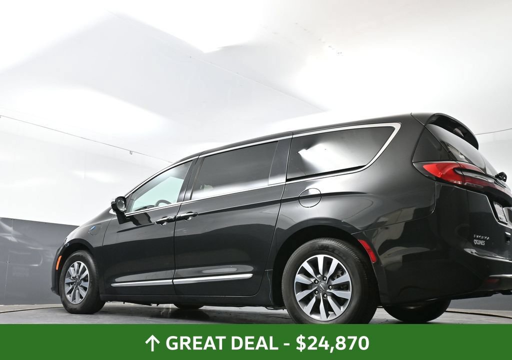 Used 2023 Chrysler Pacifica Limited FWD image 58