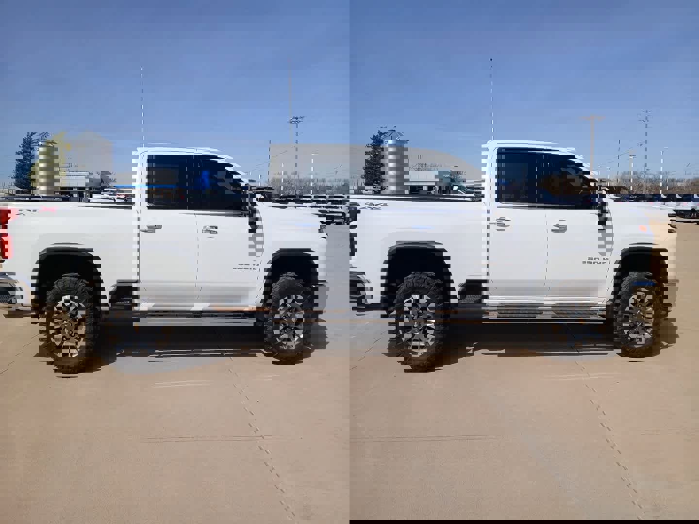 Used 2024 Chevrolet Silverado 2500 LTZ w/ LTZ Convenience Package image 8