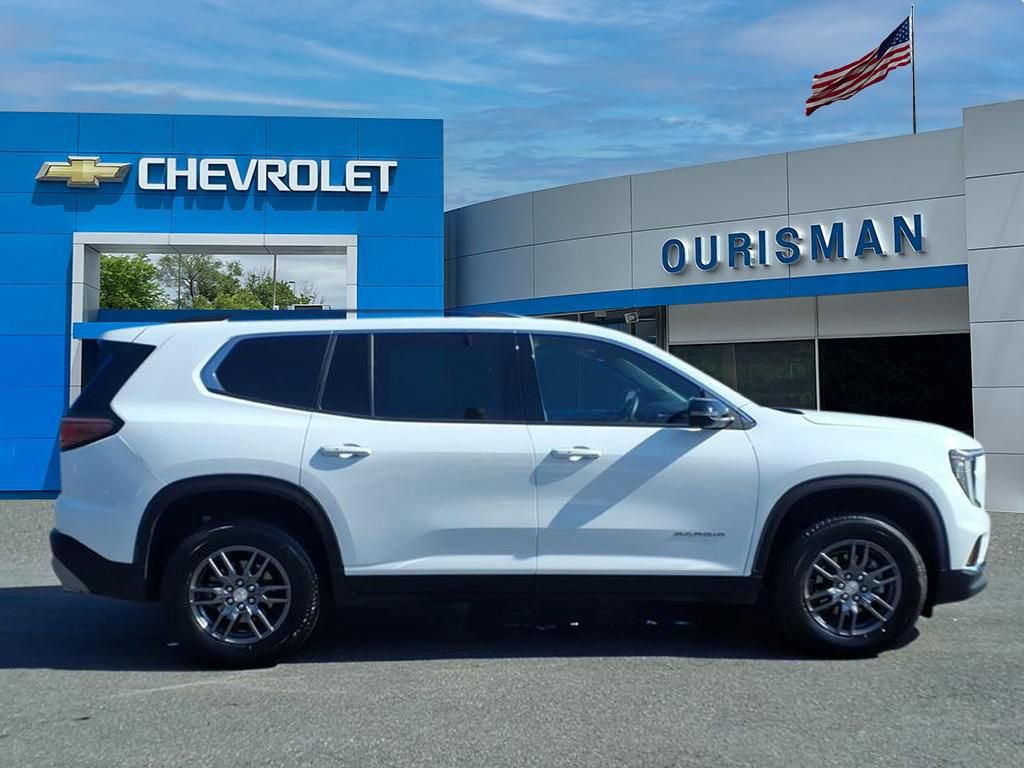 Used 2025 GMC Acadia Elevation image 2