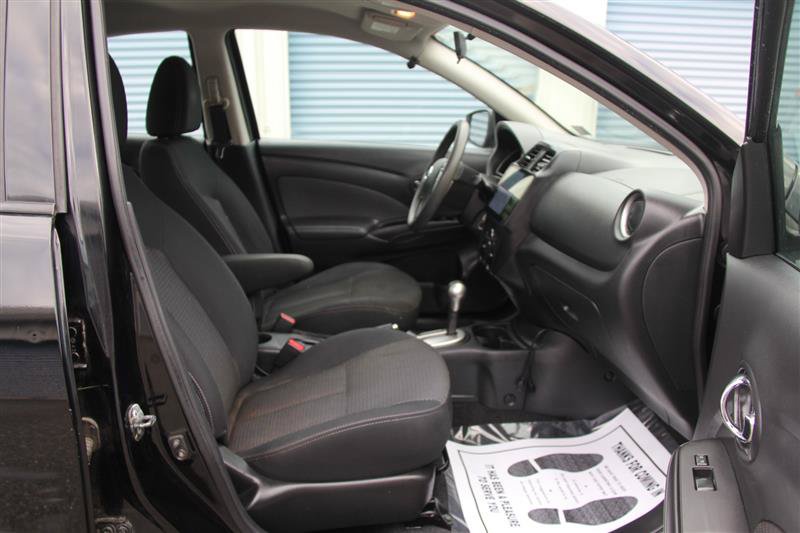 Used 2015 Nissan Versa SV FWD image 16