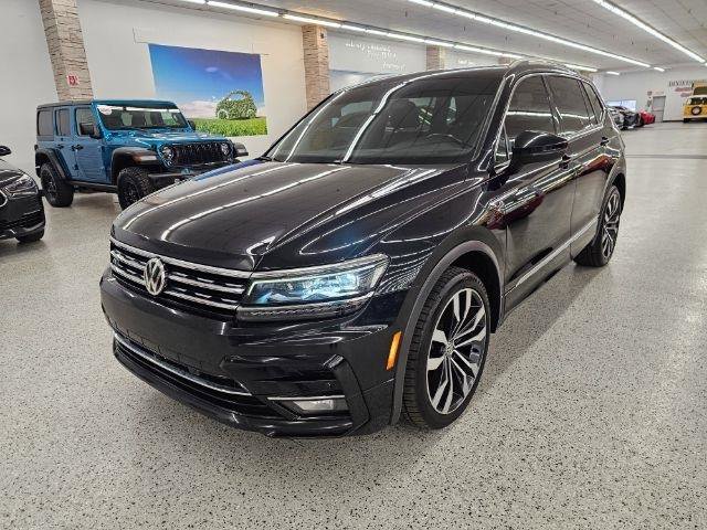 Used 2019 Volkswagen Tiguan SEL Premium R-Line w/ 3rd Row Seat Package image 1